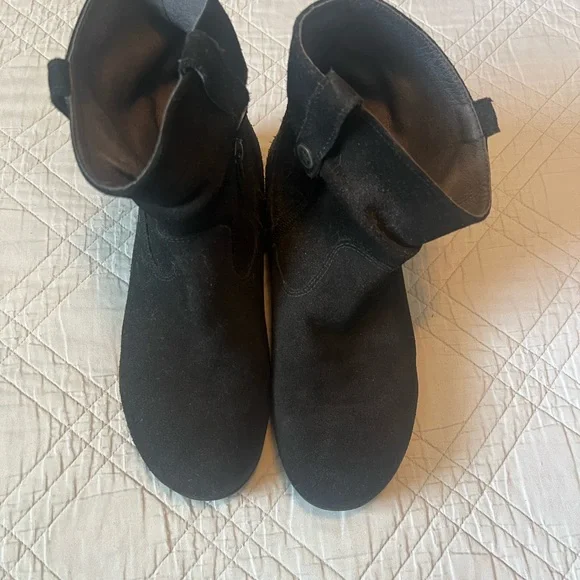 Birkenstock Womens Sarnia Black Suede Leather Ankle Boots Side Zip Pull On Sz 39 - Picture 2 of 9